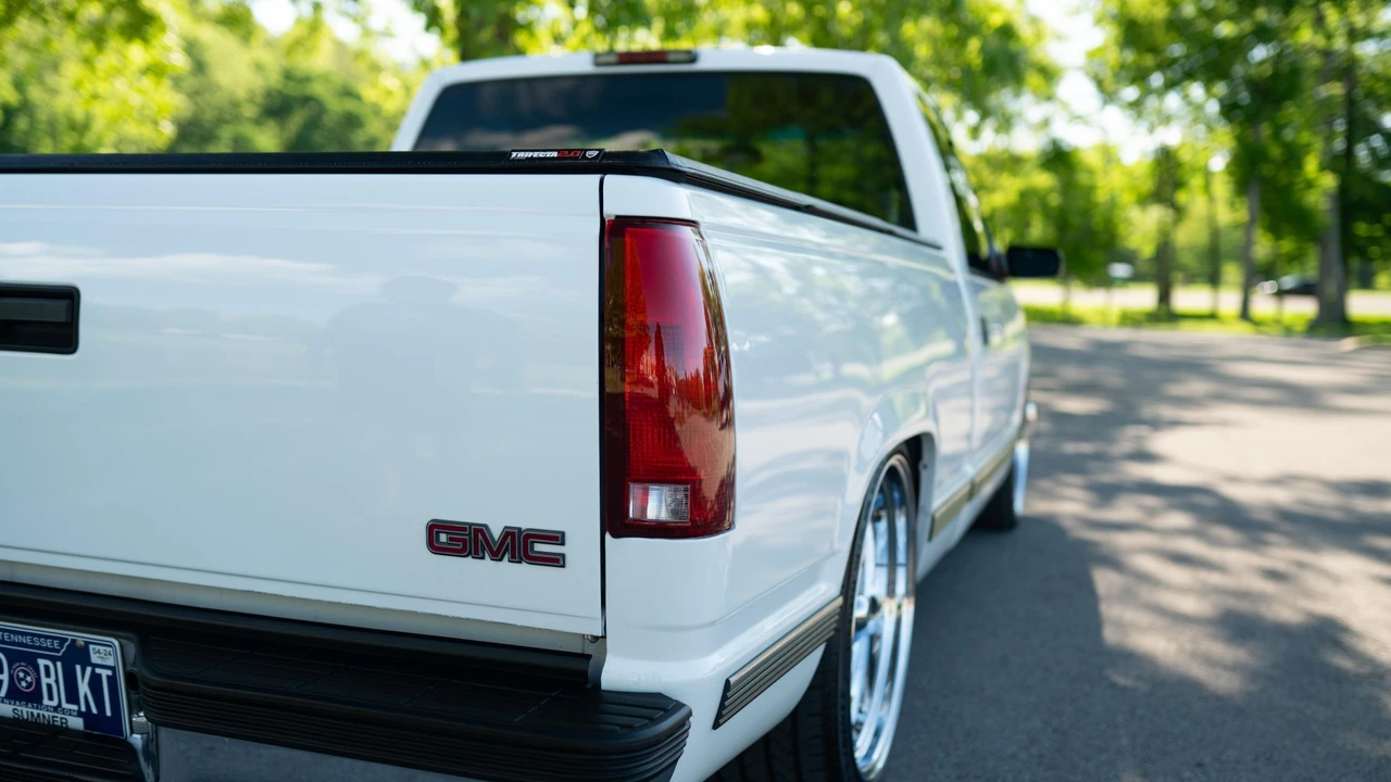 1998 GMC Sierra 1st Gen - Image 18 of 31