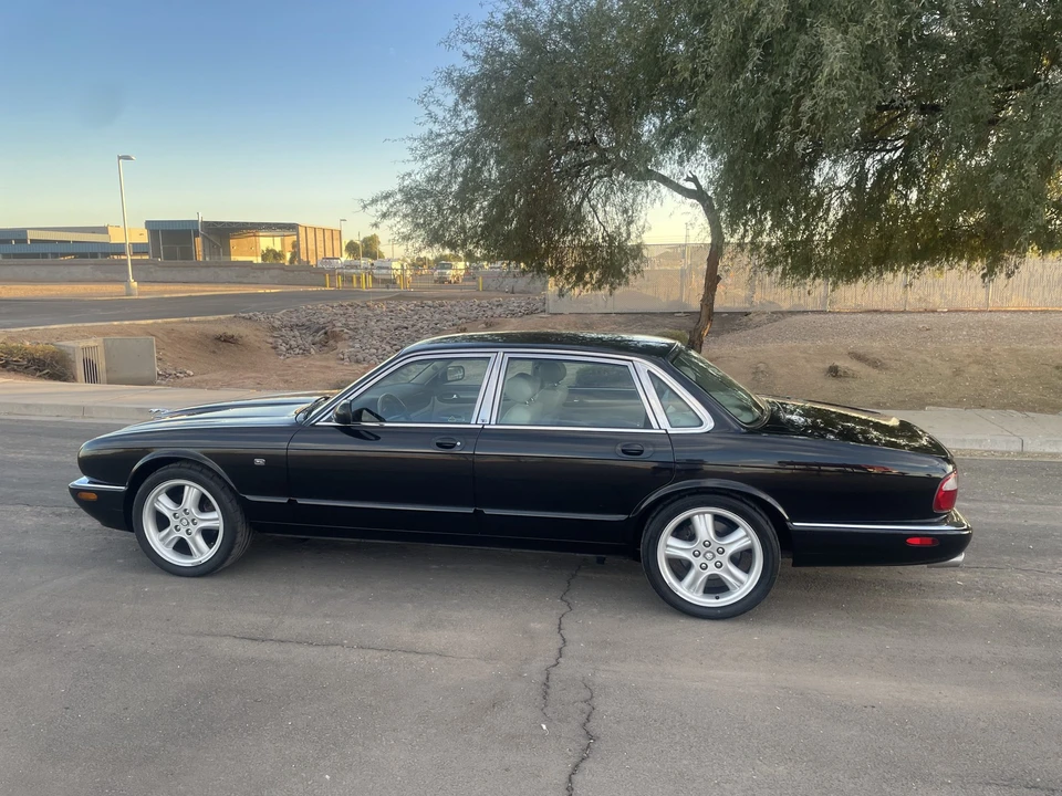 1998 Jaguar X308 XJR - Image 9 of 31