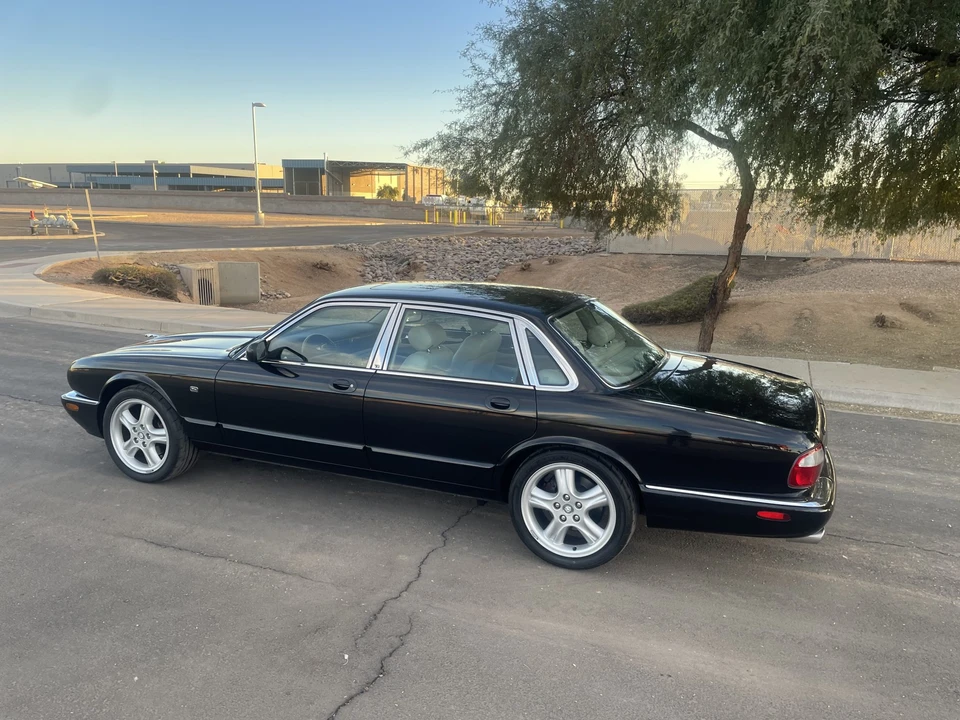 1998 Jaguar X308 XJR - Image 11 of 31