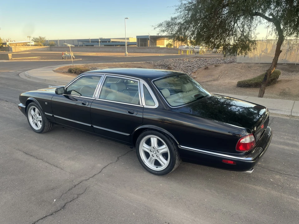 1998 Jaguar X308 XJR - Image 12 of 31