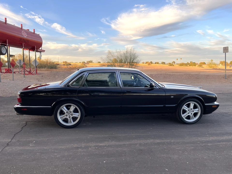 1998 Jaguar X308 XJR - Image 26 of 31