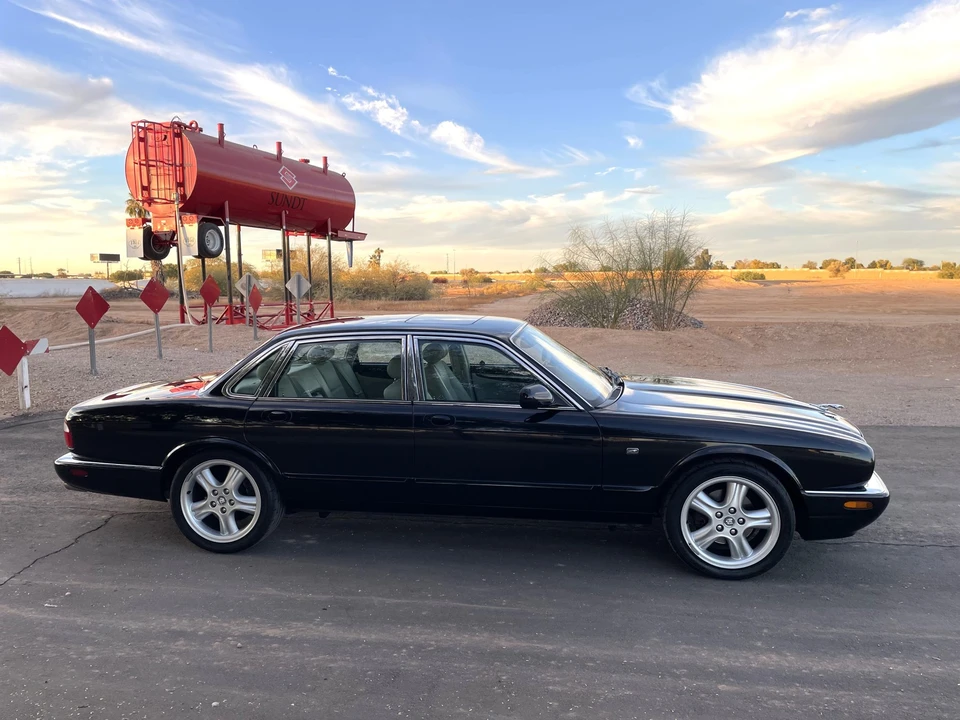 1998 Jaguar X308 XJR - Image 27 of 31