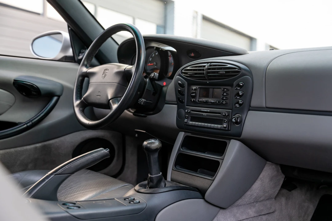 1998 Porsche 986 Boxster - Image 25 of 31