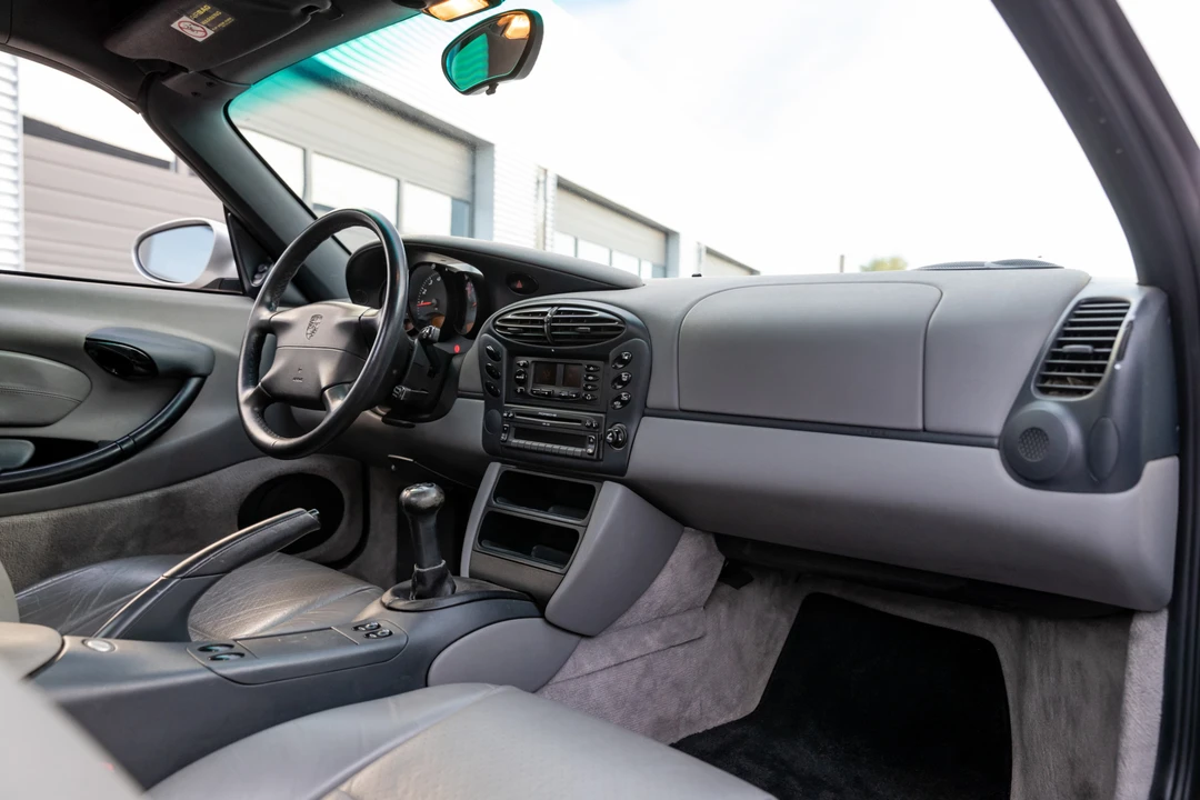 1998 Porsche 986 Boxster - Image 23 of 31