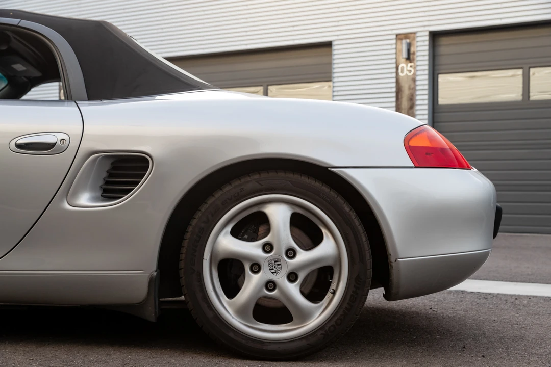 1998 Porsche 986 Boxster - Image 19 of 31