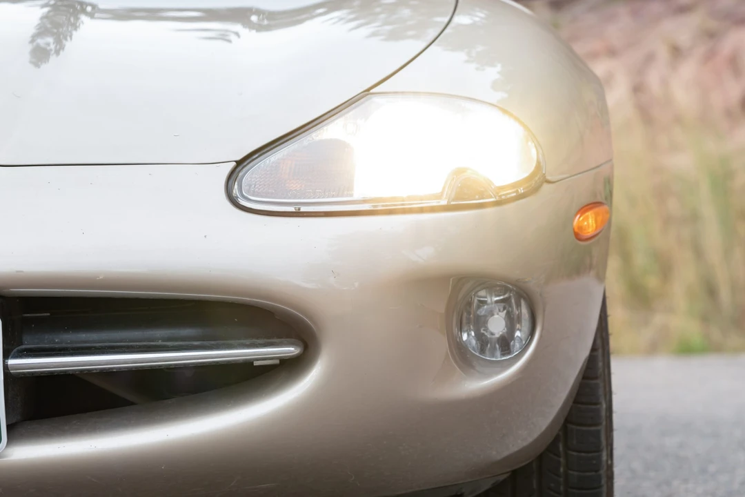 1999 Jaguar X100 XK8 - Image 19 of 31
