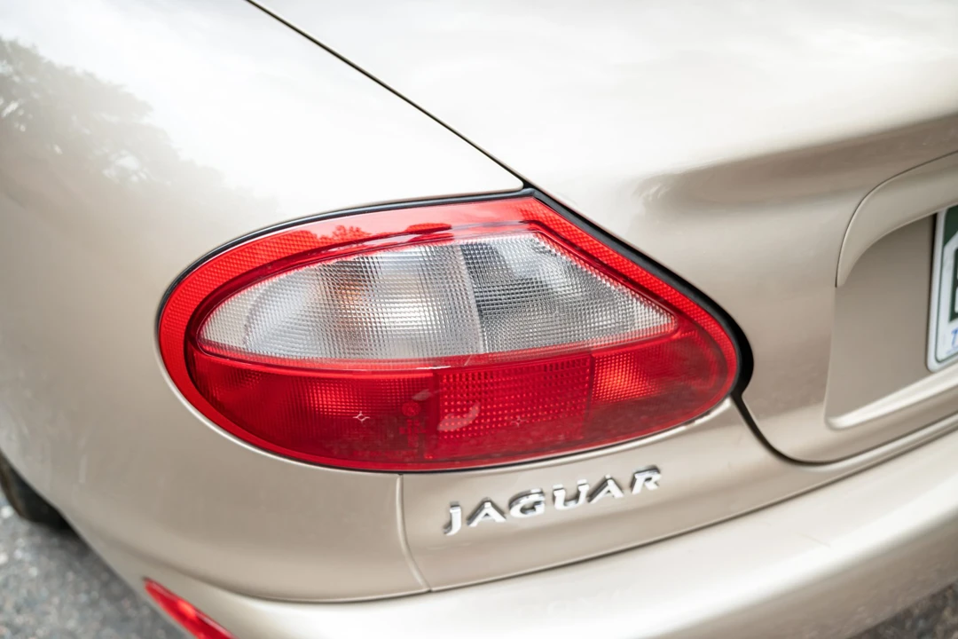 1999 Jaguar X100 XK8 - Image 24 of 31