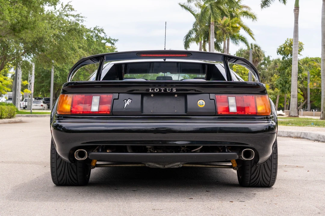 1999 Lotus Esprit Series 4 - Image 10 of 31