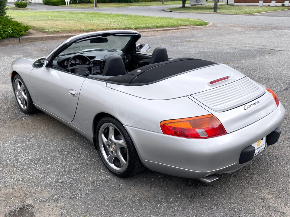 1999 Porsche 996 Carrera - Image 12 of 31