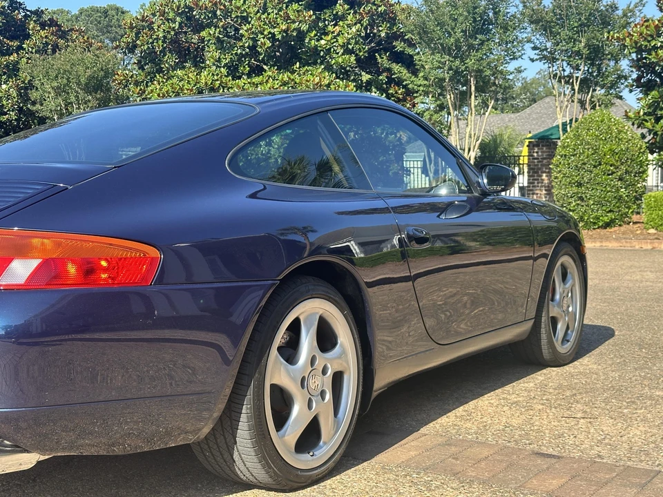 1999 Porsche 996 Carrera - Image 21 of 31