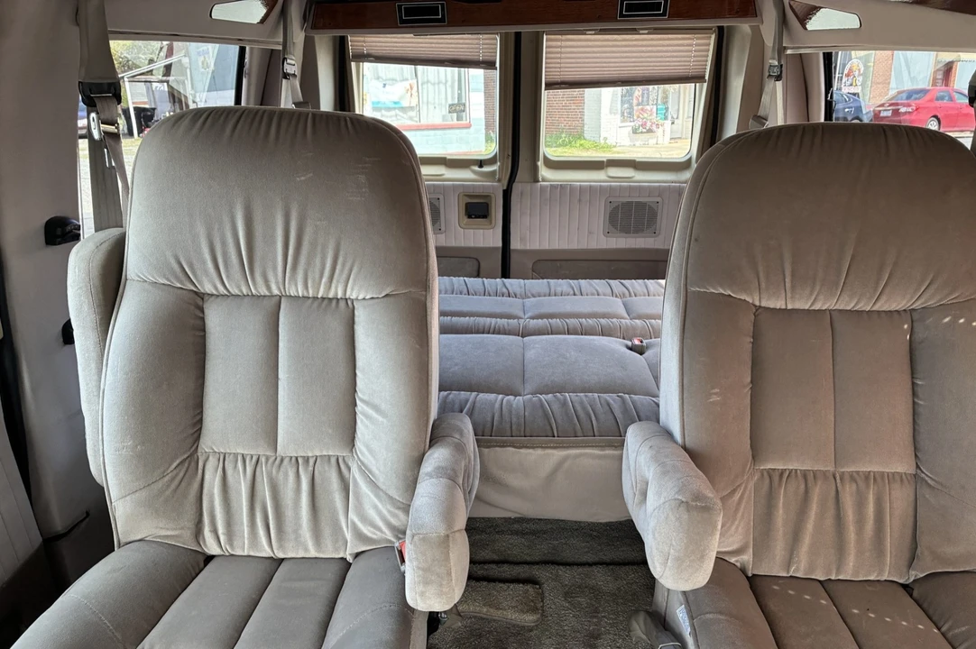 2000 Ford Econoline Van - Image 5 of 8