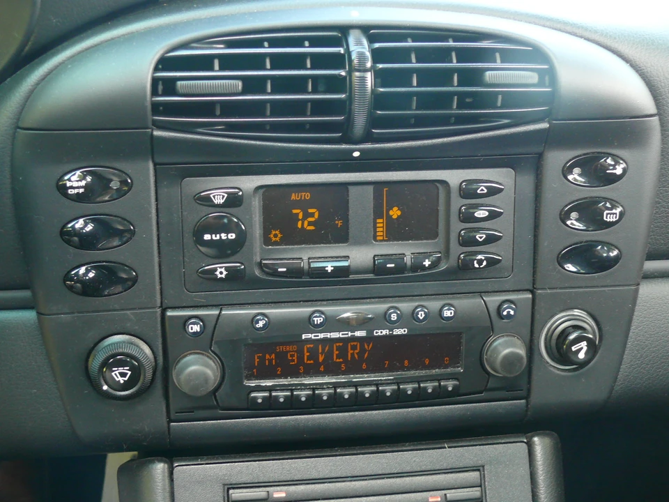 2000 Porsche 996 Carrera - Image 22 of 31