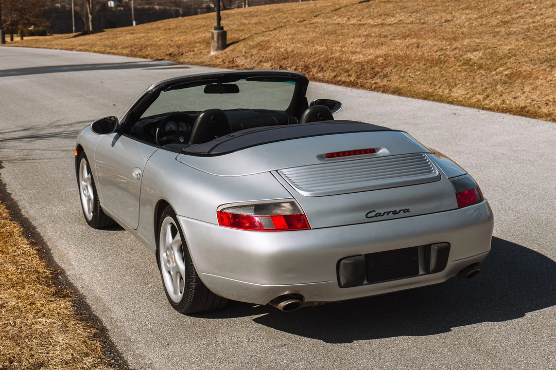 2000 Porsche 996 Carrera - Image 26 of 31