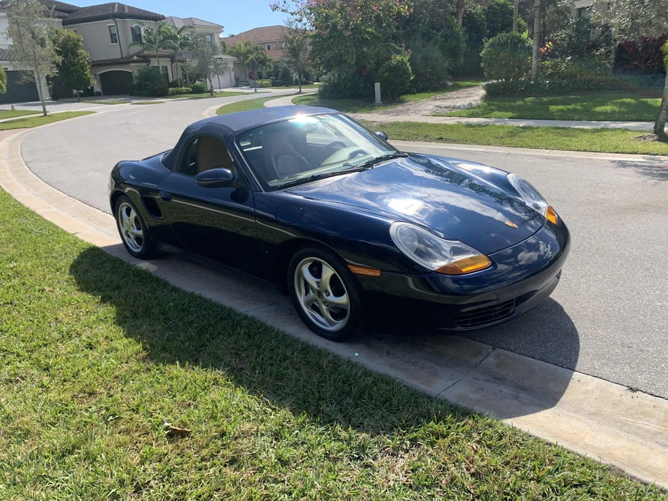 2000 Porsche 986 Boxster - Image 8 of 31