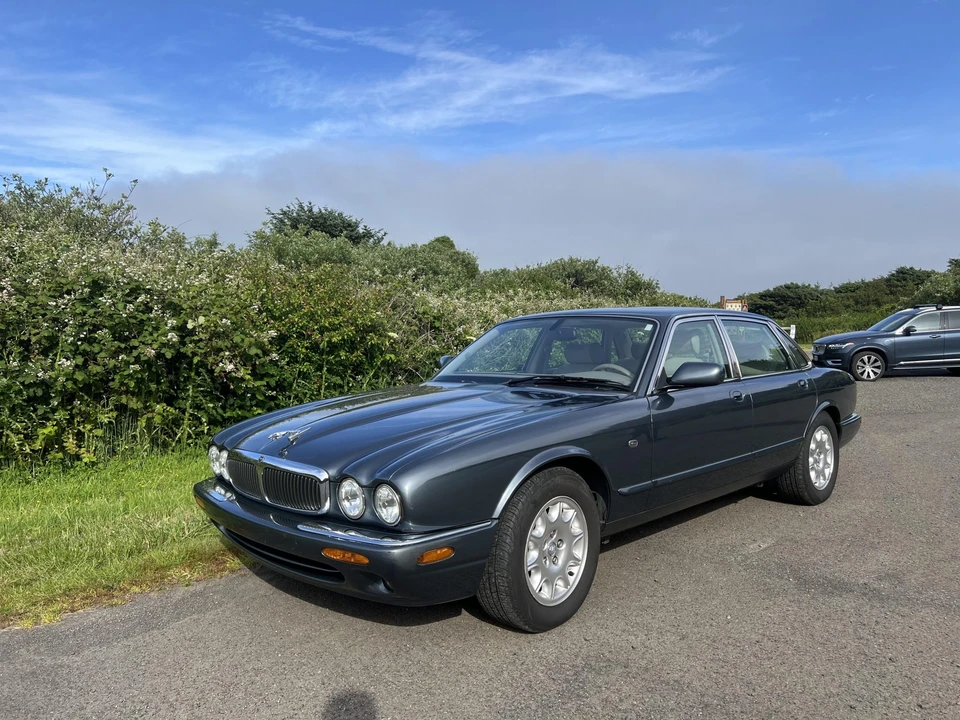 2001 Jaguar X308 XJ - Image 4 of 31