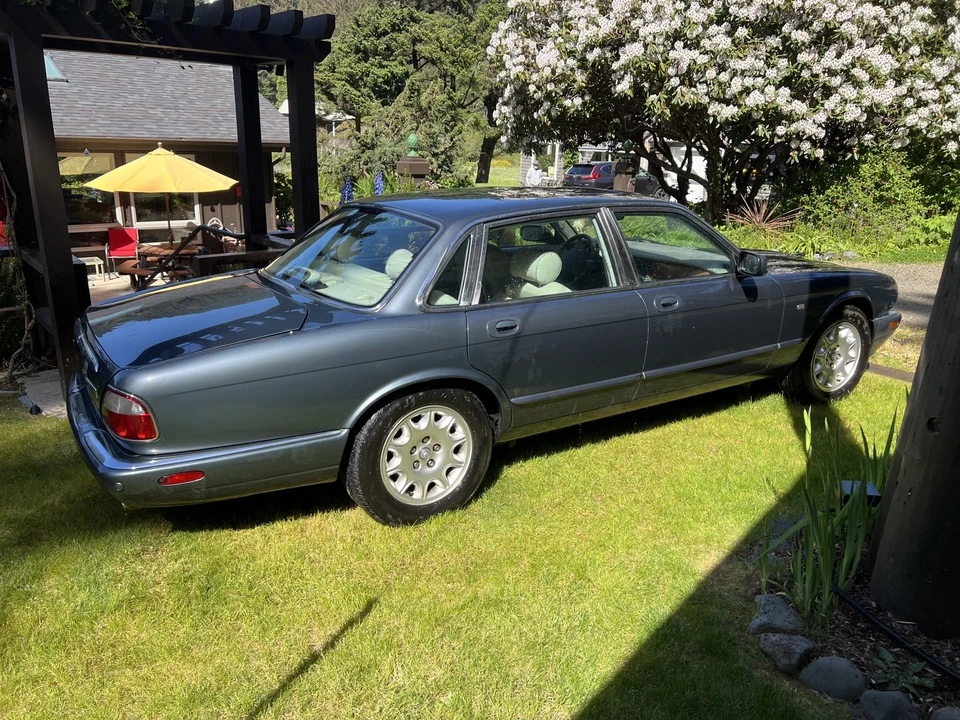 2001 Jaguar X308 XJ - Image 10 of 31