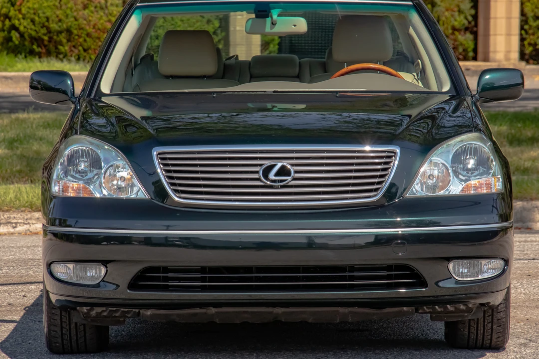 2001 Lexus LS 3rd Gen - Image 30 of 31