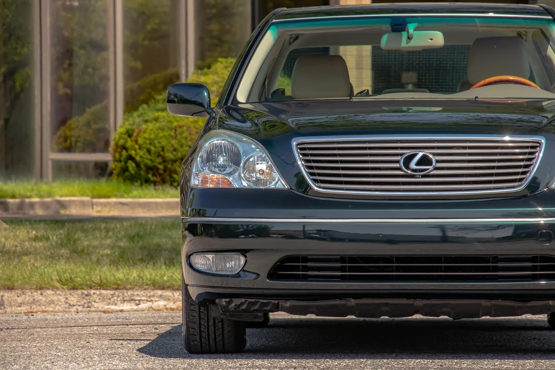 2001 Lexus LS 3rd Gen - Image 31 of 31