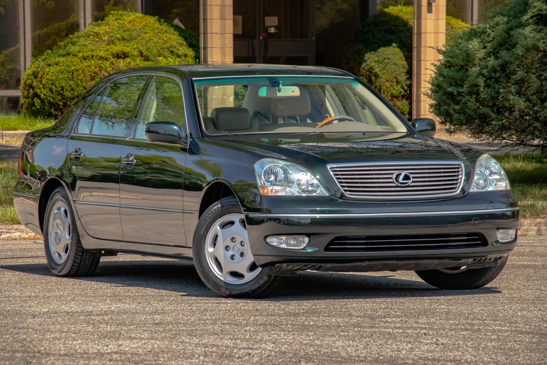2001 Lexus LS 3rd Gen - Image 22 of 31