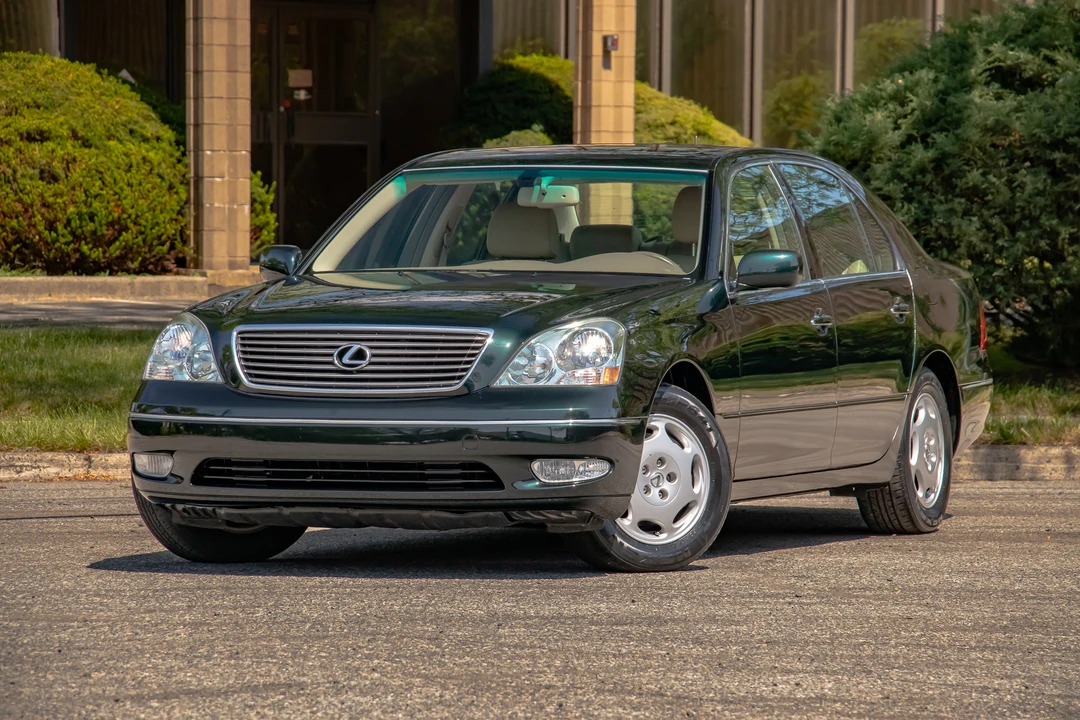 2001 Lexus LS 3rd Gen - Image 5 of 31