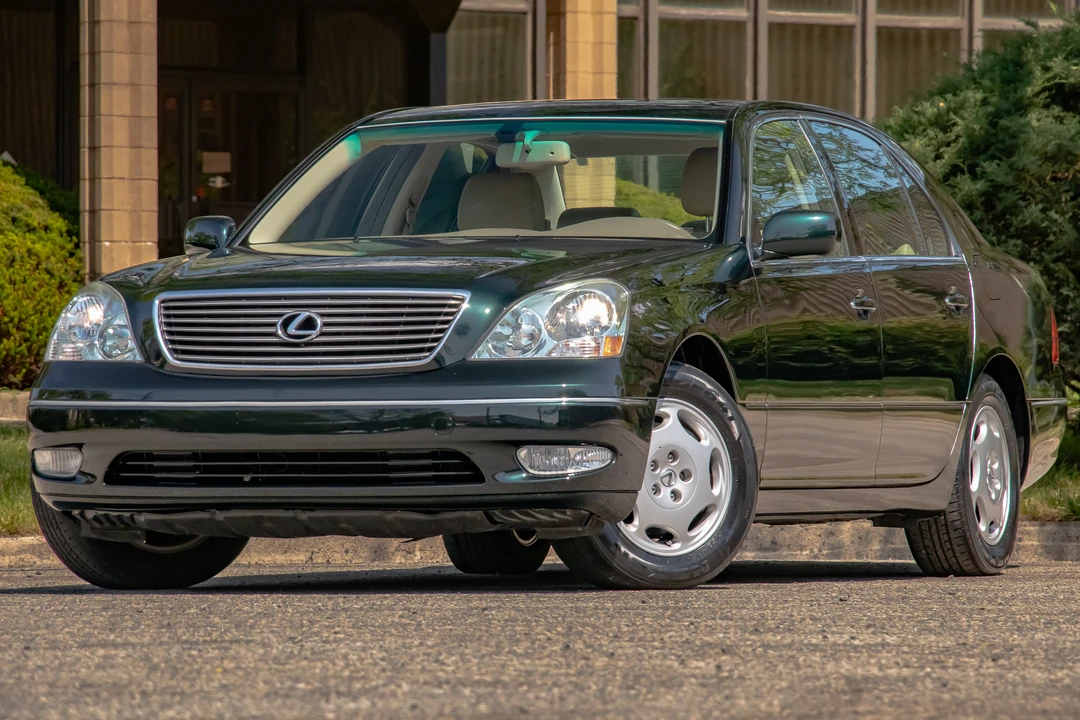 2001 Lexus LS 3rd Gen - Image 6 of 31