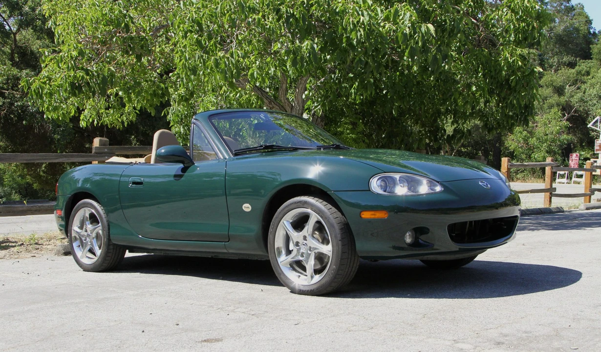 2001 Mazda NB MX-5 Miata - Image 2 of 31