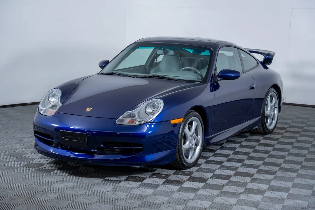 2001 Porsche 996 Carrera 4 - Image 22 of 31