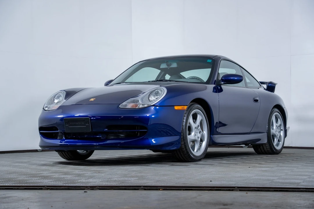 2001 Porsche 996 Carrera 4 - Image 24 of 31