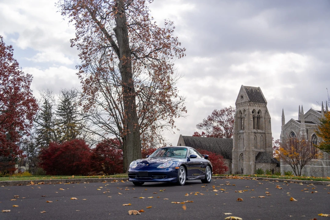 2001 Porsche 996 Carrera 4 - Image 4 of 31