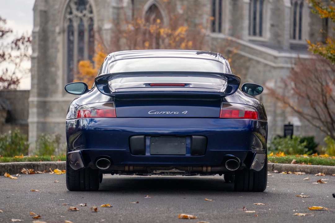 2001 Porsche 996 Carrera 4 - Image 13 of 31