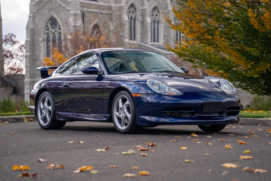 2001 Porsche 996 Carrera 4 - Image 19 of 31