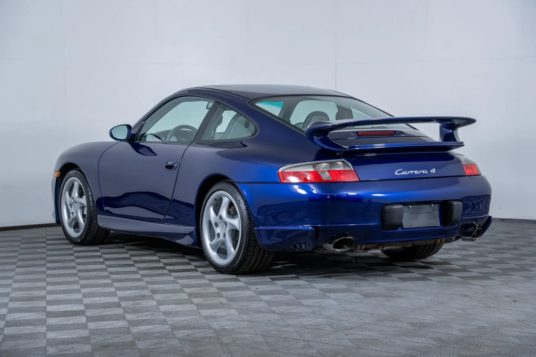 2001 Porsche 996 Carrera 4 - Image 27 of 31