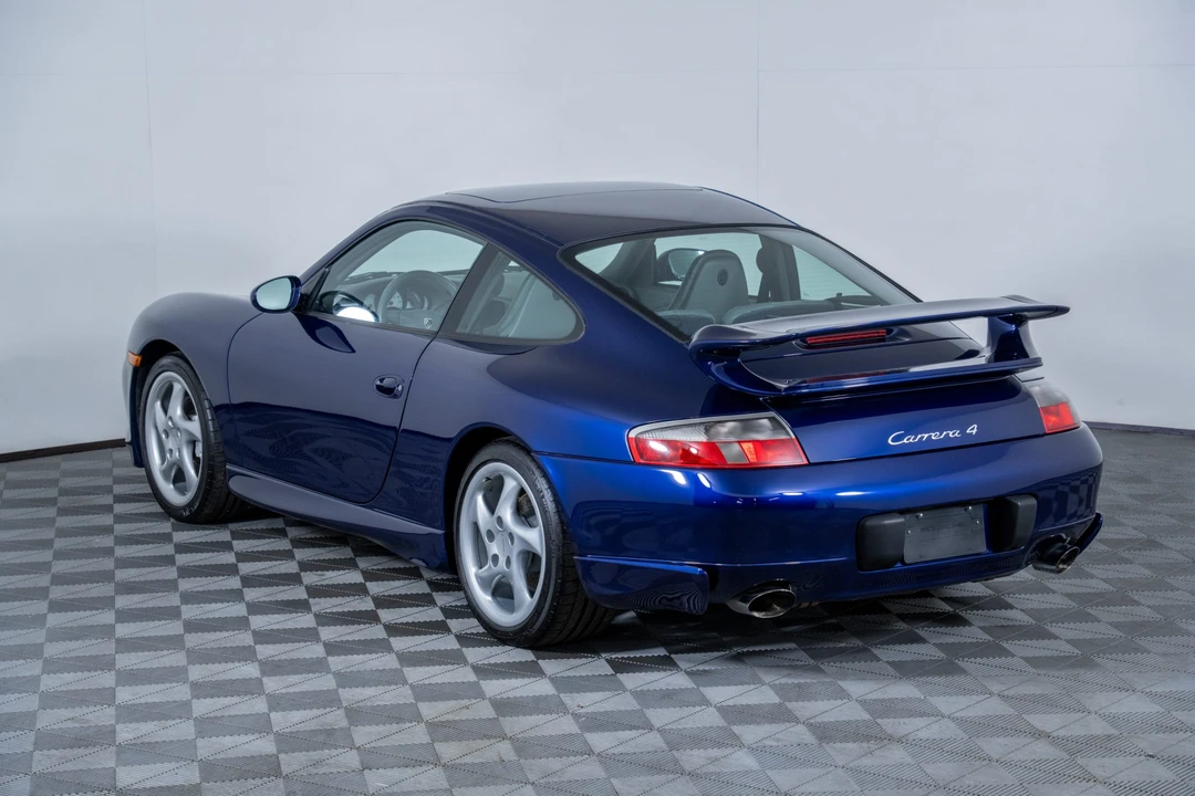 2001 Porsche 996 Carrera 4 - Image 26 of 31