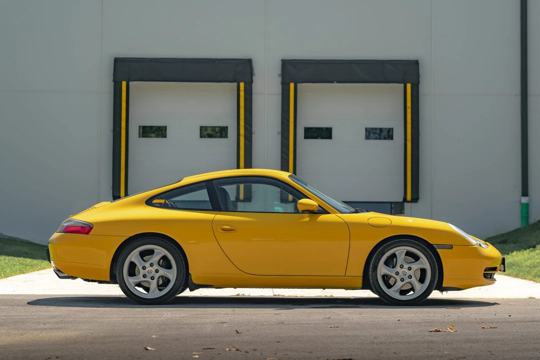 2001 Porsche 996 Carrera - Image 11 of 31