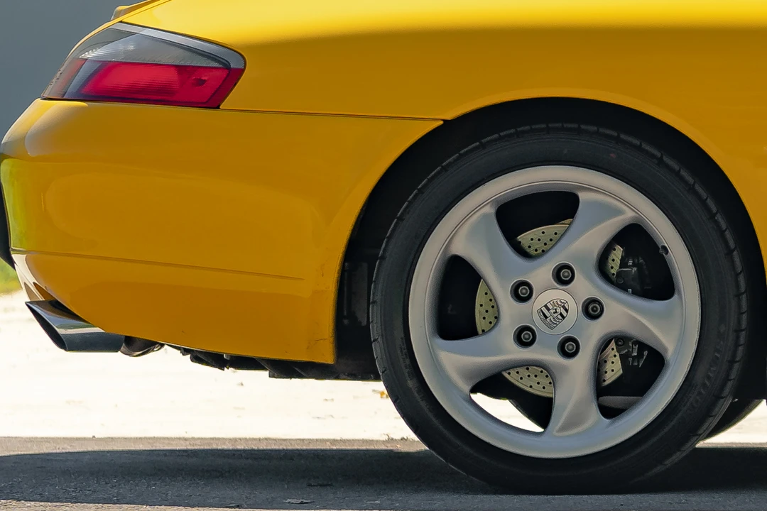 2001 Porsche 996 Carrera - Image 27 of 31