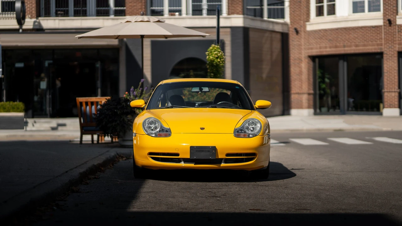 2001 Porsche 996 Carrera - Image 21 of 31