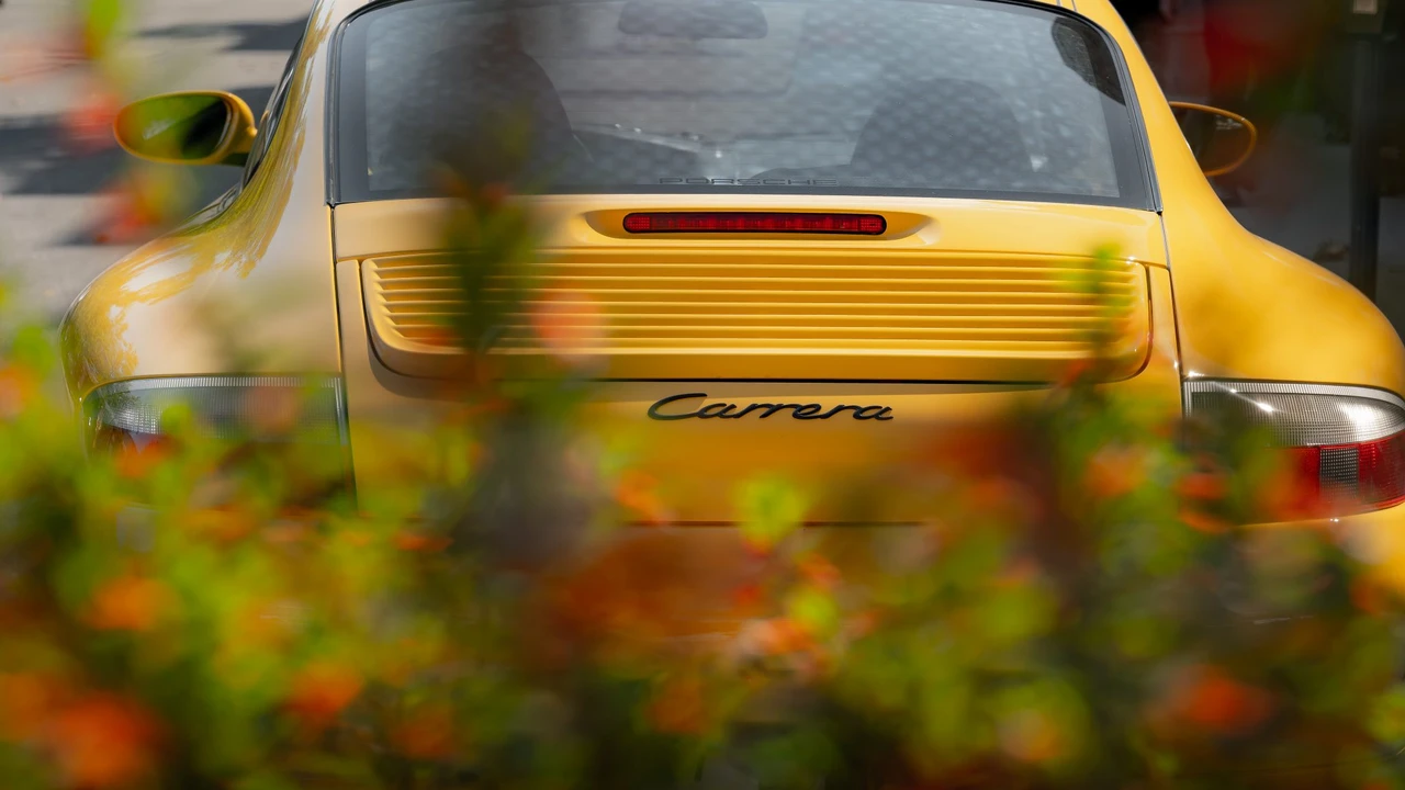 2001 Porsche 996 Carrera - Image 23 of 31
