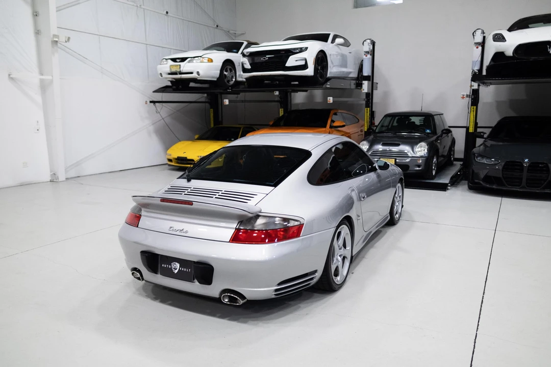 2001 Porsche 996 Turbo - Image 24 of 31