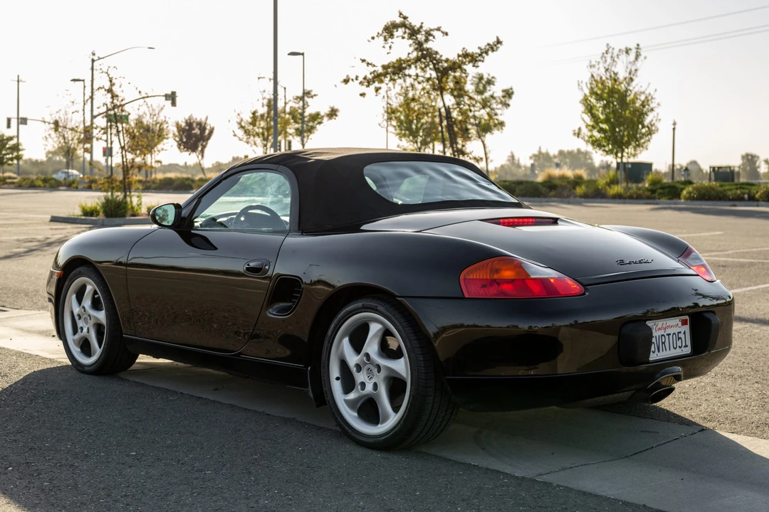 2001 Porsche 986 Boxster - Image 14 of 31