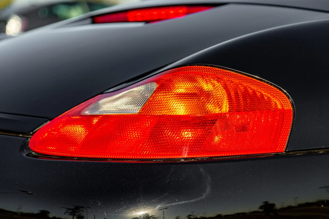2001 Porsche 986 Boxster - Image 20 of 31