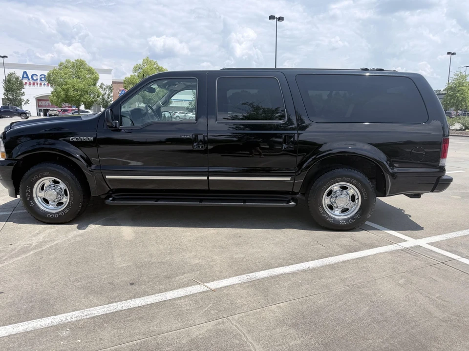 2002 Ford Excursion - Image 3 of 31