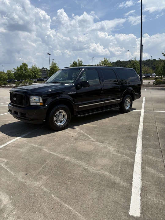 2002 Ford Excursion - Image 2 of 31