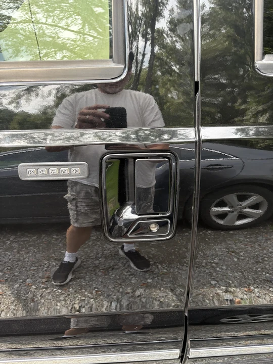 2002 Ford Excursion - Image 17 of 31