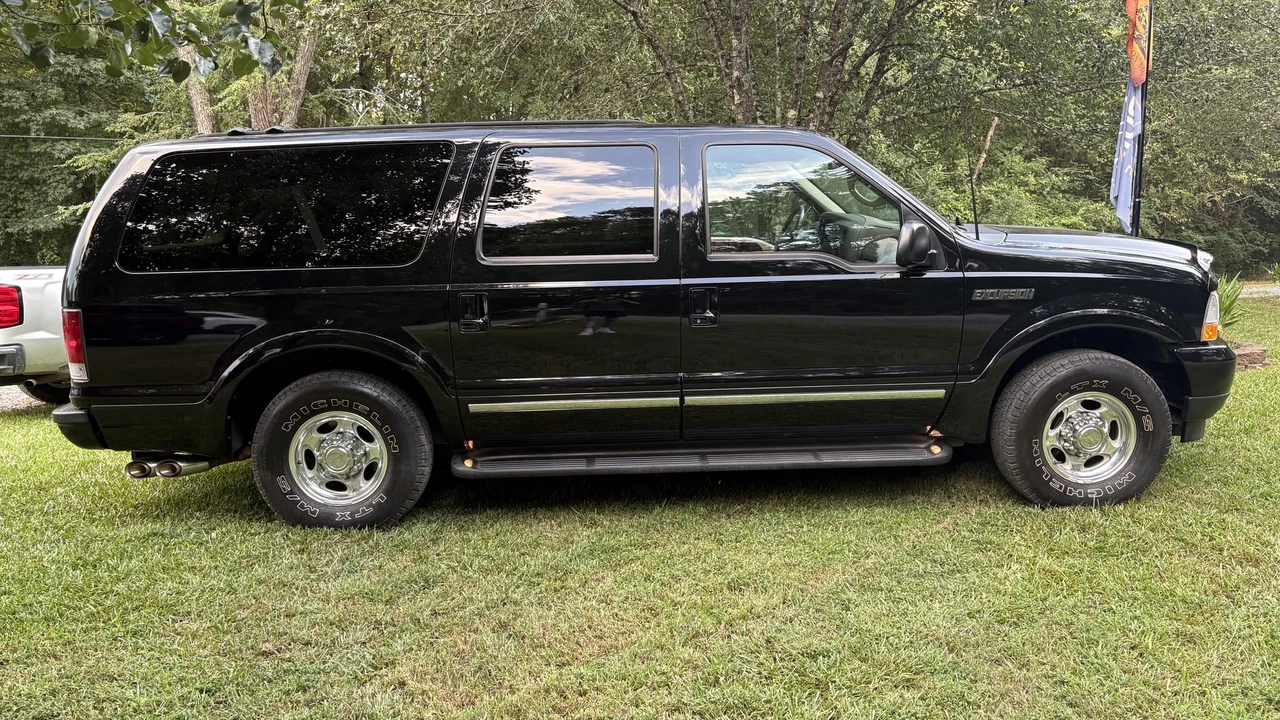 2002 Ford Excursion - Image 9 of 31