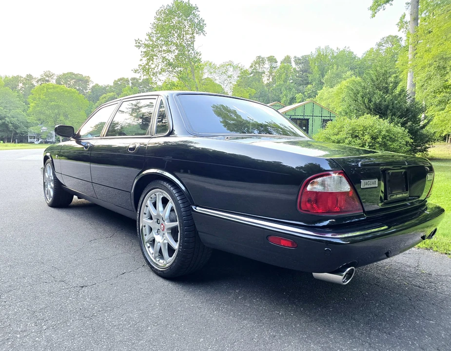 2002 Jaguar X308 XJR - Image 31 of 31