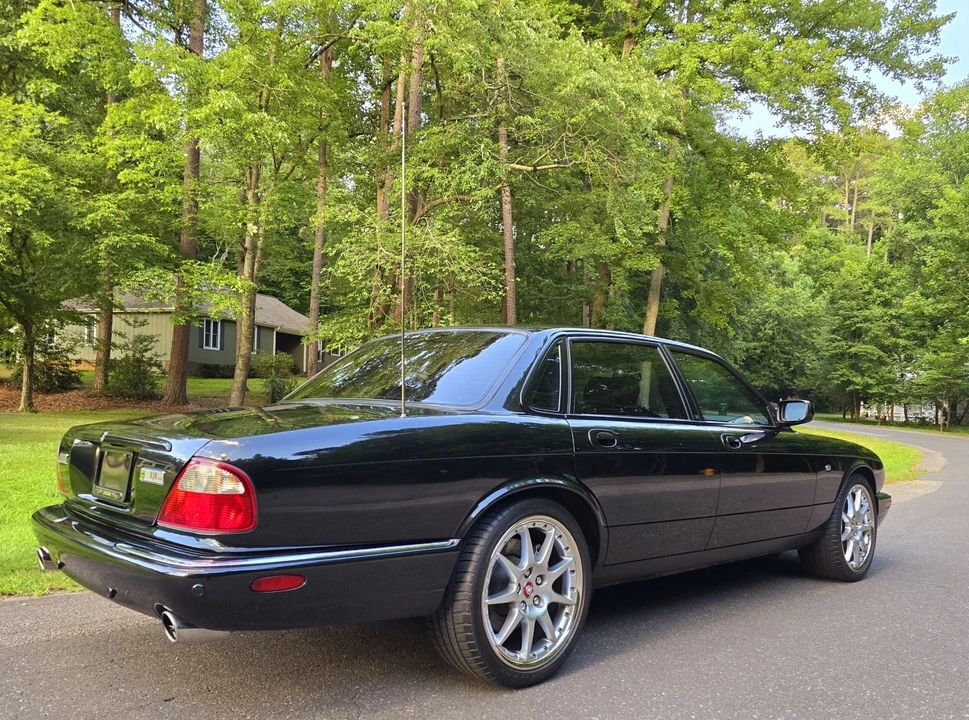2002 Jaguar X308 XJR - Image 18 of 31