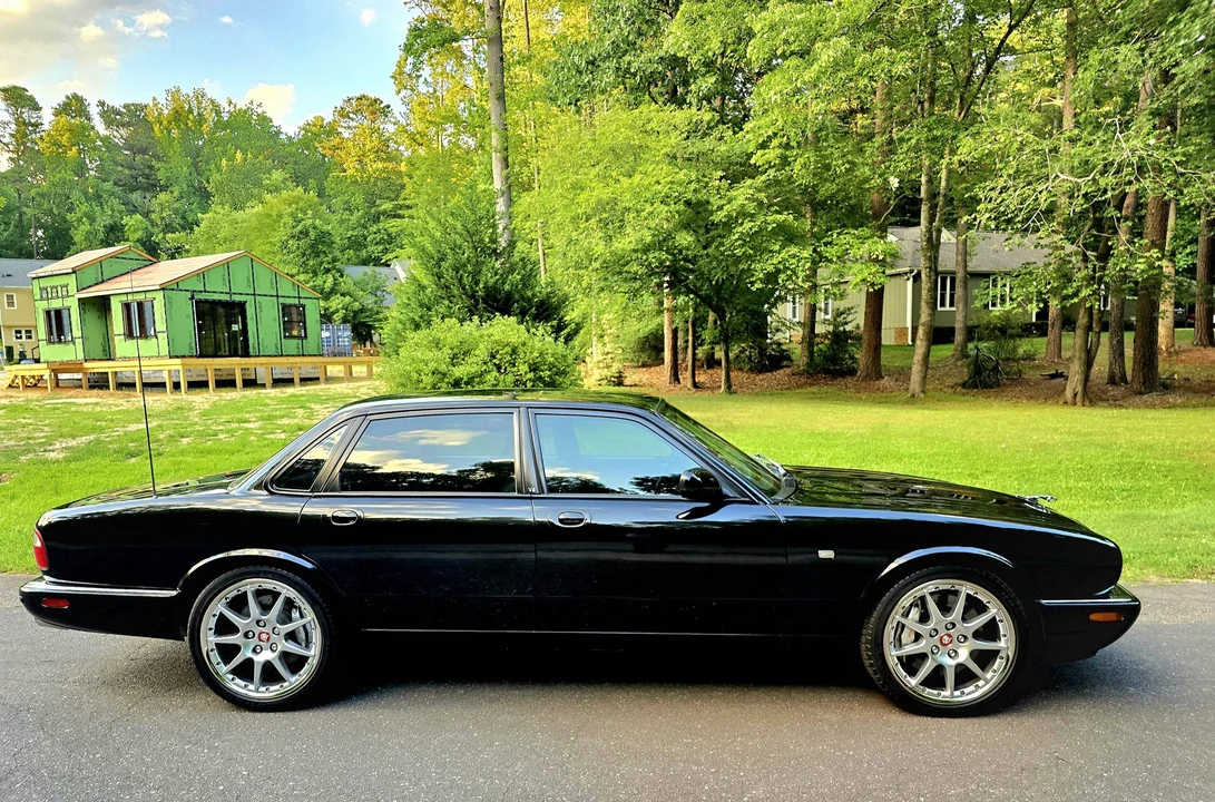 2002 Jaguar X308 XJR - Image 14 of 31