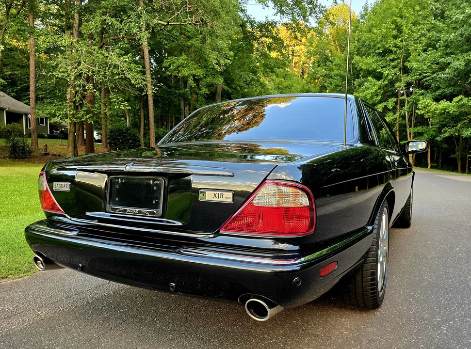 2002 Jaguar X308 XJR - Image 24 of 31