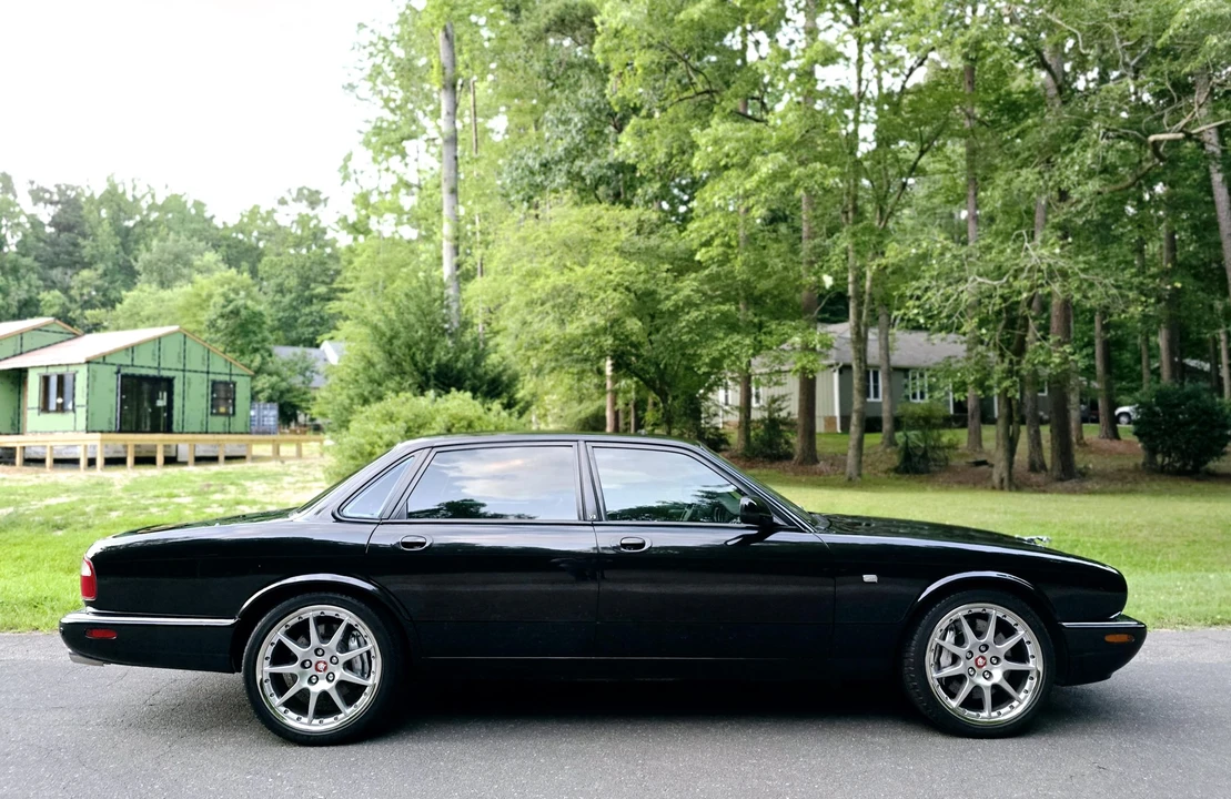 2002 Jaguar X308 XJR - Image 15 of 31