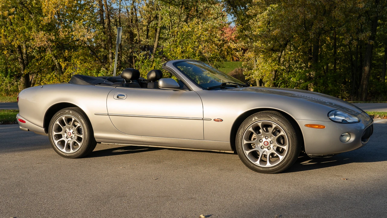 2002 Jaguar X100 XKR - Image 6 of 31